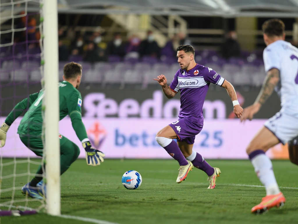 一個實現職 一個實現職